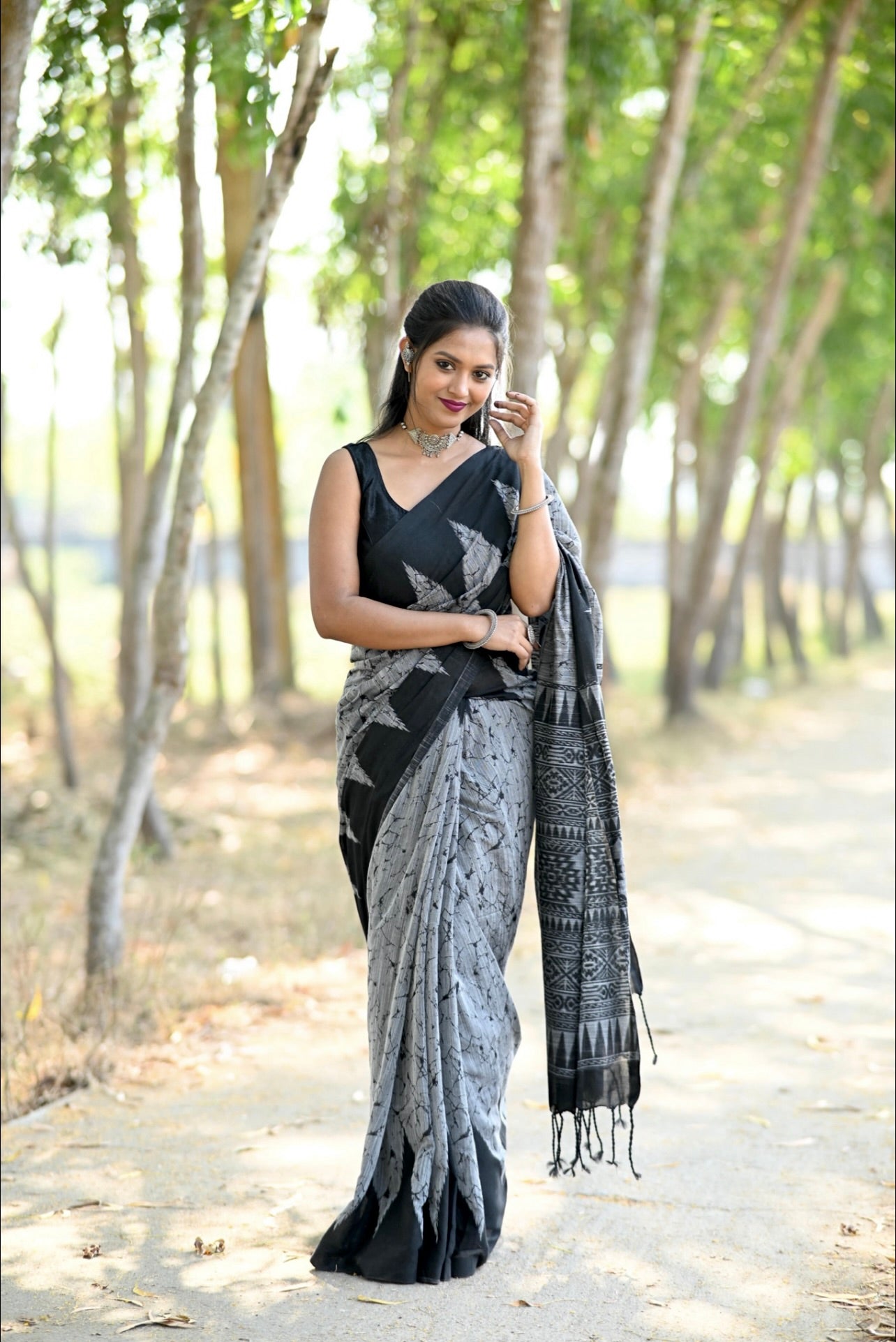Grey Pure Sambalpuri Print Saree | Traditional Indian Handloom Look