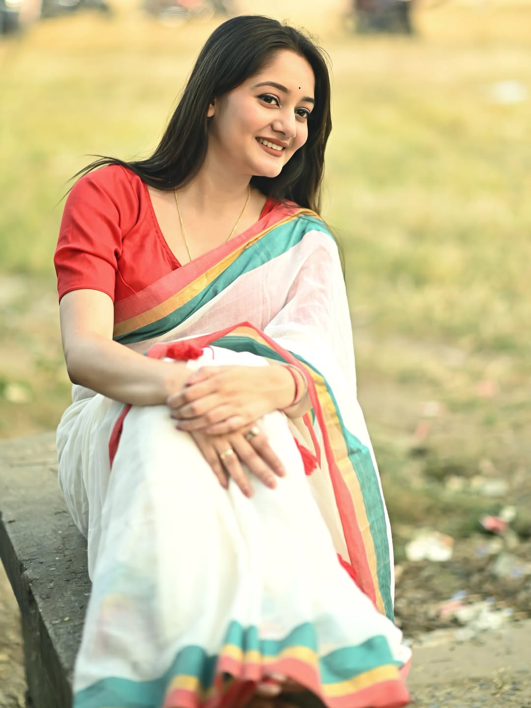 Off White Soft Mulmul Cotton Saree | Skin-Friendly Lightweight Saree